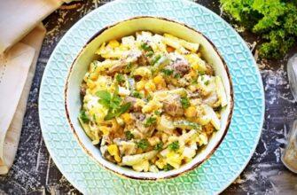 Салат з шампіньйонами, сиром і кукурудзою - рецепт приготування