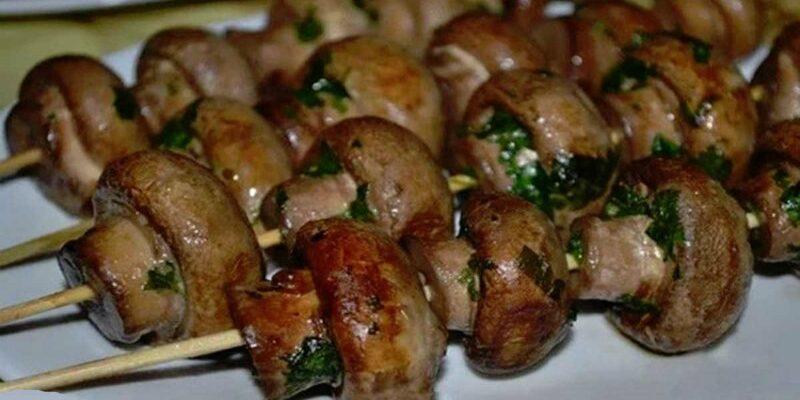Шашлик з шампіньйонів, рецепт приготування