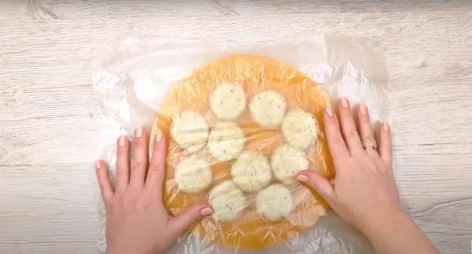 Tonki-korzhi-krok-dva Швидкі і смачні коржі замість хліба