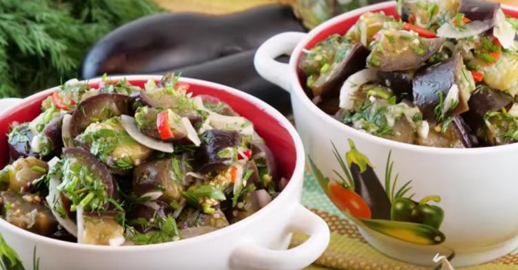 Hotovyi-salat Баклажани, як гриби: цікавий салат-закуска на зиму