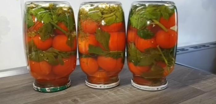 Pomidory-na-zymu-krok-3 Помідори на зиму без розсолу! Перепробувала купу рецептів, а краще цього не знайшла