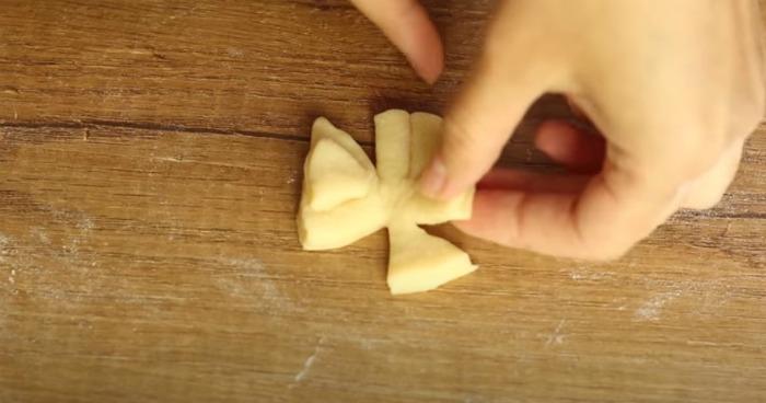 4-8 Ульотні бантики, ніжне печиво на йогурті