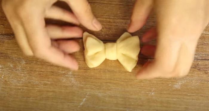 5-6 Ульотні бантики, ніжне печиво на йогурті