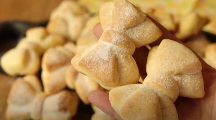 7-1 Ульотні бантики, ніжне печиво на йогурті