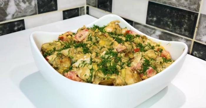Hotovyi-salat-z-baklazhaniv Смачна страва з баклажанів. Здивуйте свою сім'ю особливим смаком салату