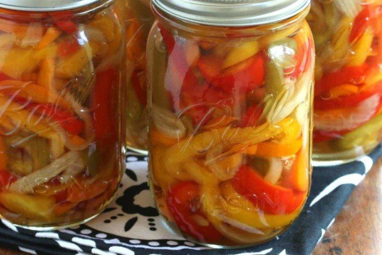 18 20 кращих рецептів салатів з солодкого перцю на зиму