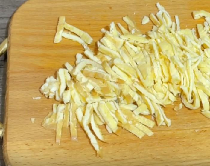 1-56 Борошно, вода, зелень. Ще один смачний рецепт із звичайних продуктів