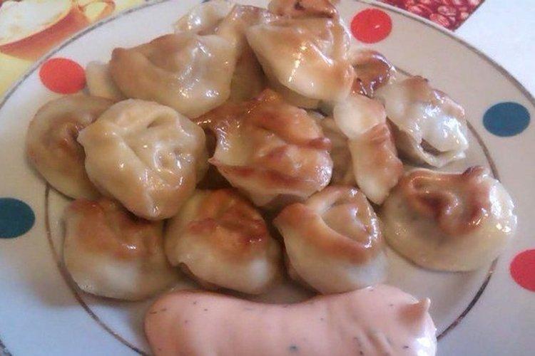 18-1 Смажені пельмені на сковороді: 20 дуже смачних рецептів