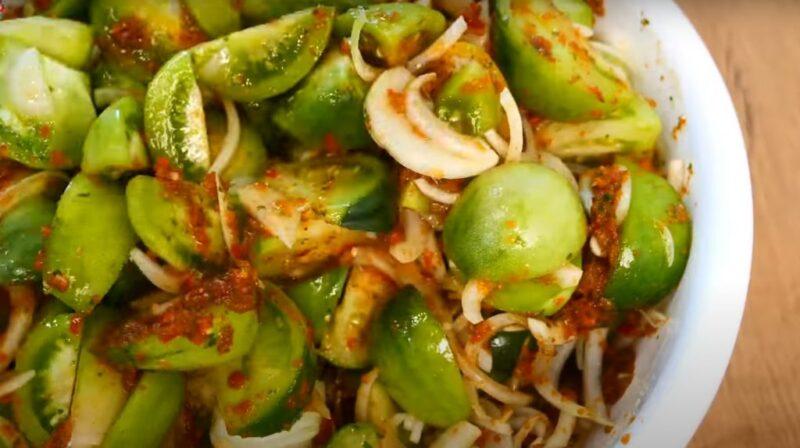 20-1 Салат із зелених помідорів по-грузинськи. Смачна заготівля на зиму