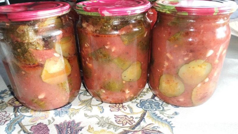 436 Рецепт хрусткі мариновані огірки в томатній заливці на зиму
